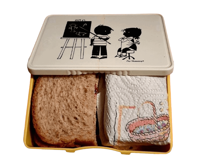 lunchtrommeltje met boterhammen